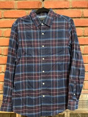 Banana Republic Men's Navy and Burgundy Plaid Button-Down Shirt
